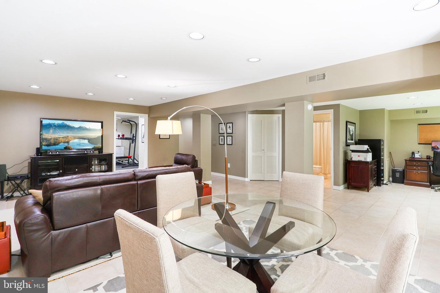 20877 CHANNEL CT, STERLING, Virginia 20165, 3 Bedrooms Bedrooms, ,4 BathroomsBathrooms,Residential,For sale,20877 CHANNEL CT,VALO2099140 MLS # VALO2099140