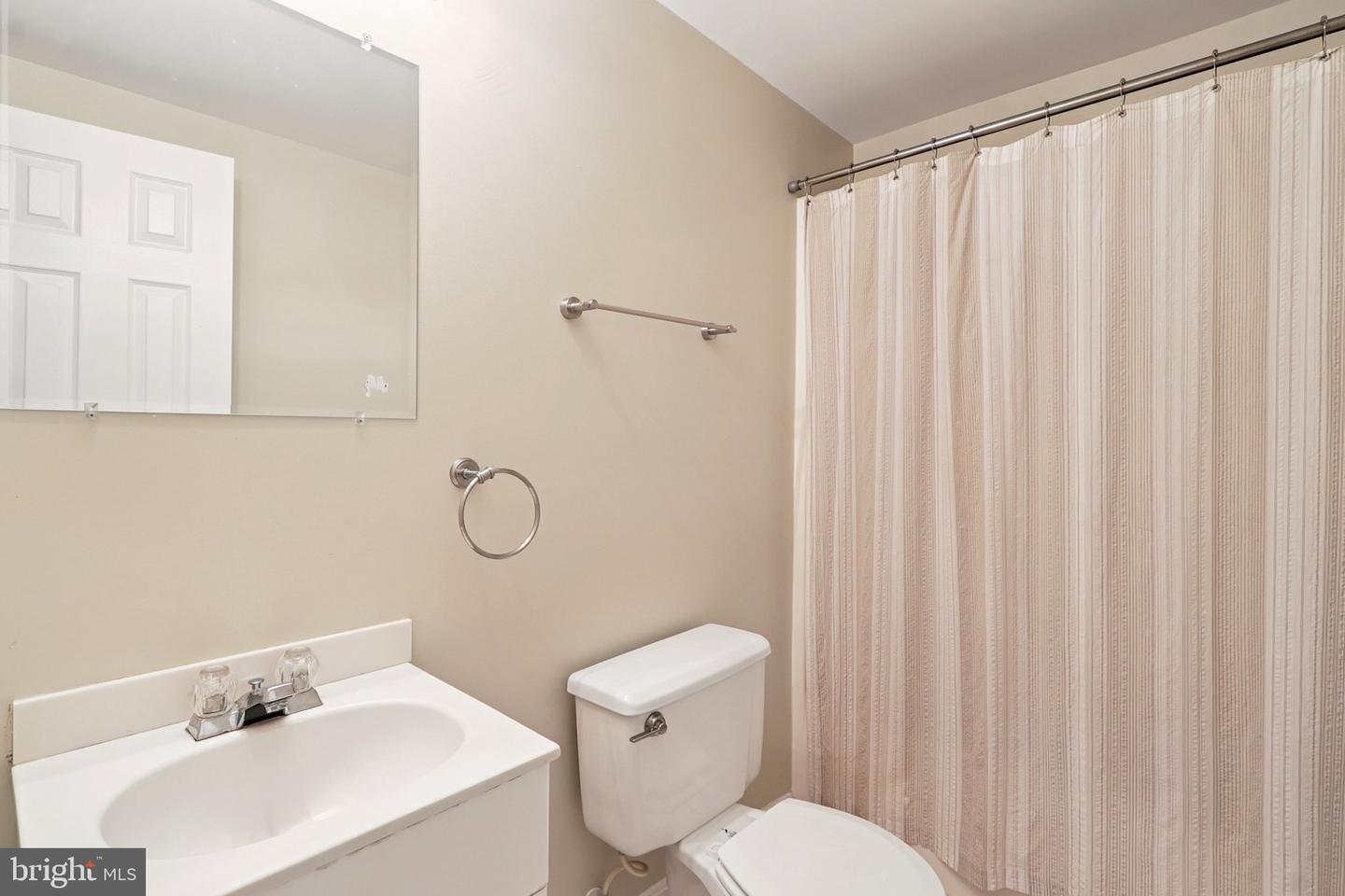 20877 CHANNEL CT, STERLING, Virginia 20165, 3 Bedrooms Bedrooms, ,4 BathroomsBathrooms,Residential,For sale,20877 CHANNEL CT,VALO2099140 MLS # VALO2099140
