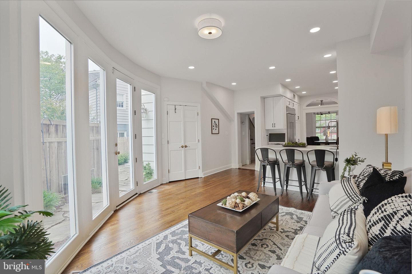 5431 32ND ST NW, WASHINGTON, District Of Columbia 20015, 4 Bedrooms Bedrooms, ,3 BathroomsBathrooms,Residential,For sale,5431 32ND ST NW,DCDC2204960 MLS # DCDC2204960