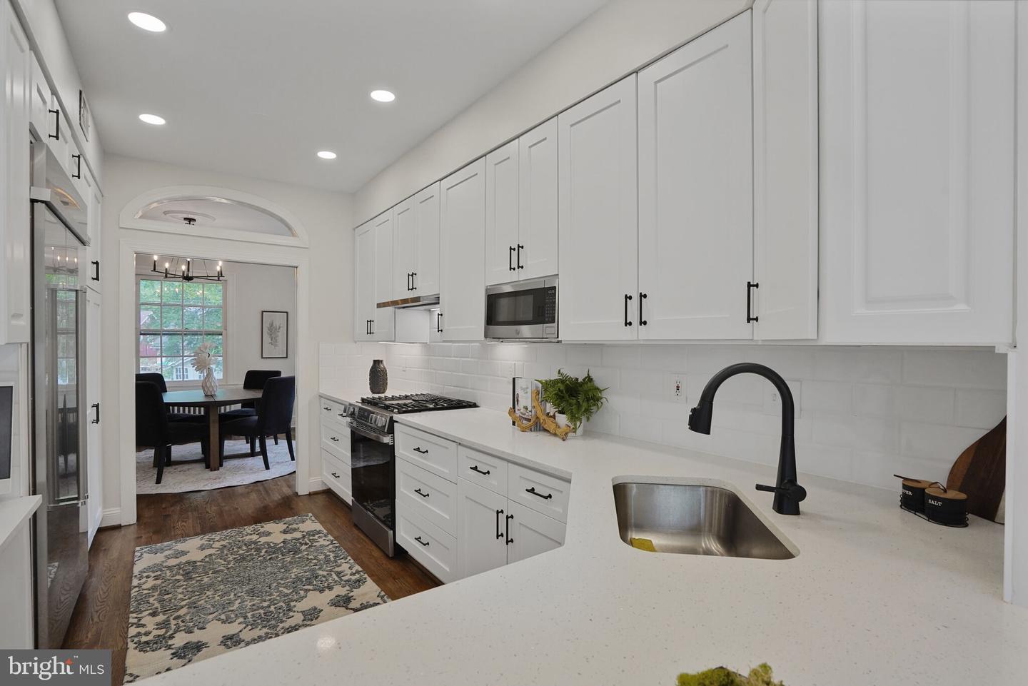 5431 32ND ST NW, WASHINGTON, District Of Columbia 20015, 4 Bedrooms Bedrooms, ,3 BathroomsBathrooms,Residential,For sale,5431 32ND ST NW,DCDC2204960 MLS # DCDC2204960