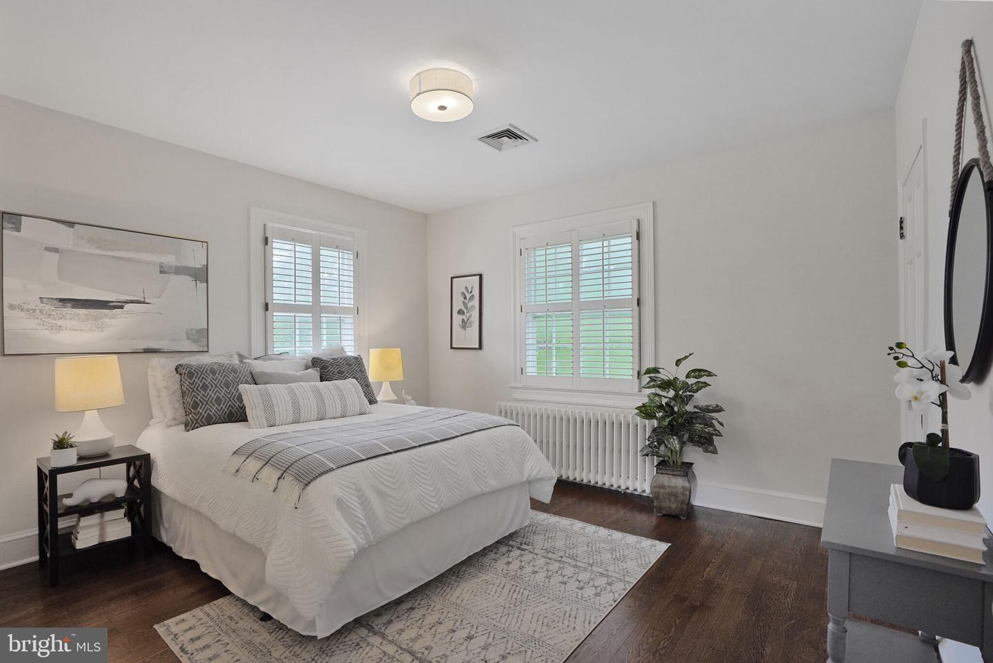 5431 32ND ST NW, WASHINGTON, District Of Columbia 20015, 4 Bedrooms Bedrooms, ,3 BathroomsBathrooms,Residential,For sale,5431 32ND ST NW,DCDC2204960 MLS # DCDC2204960