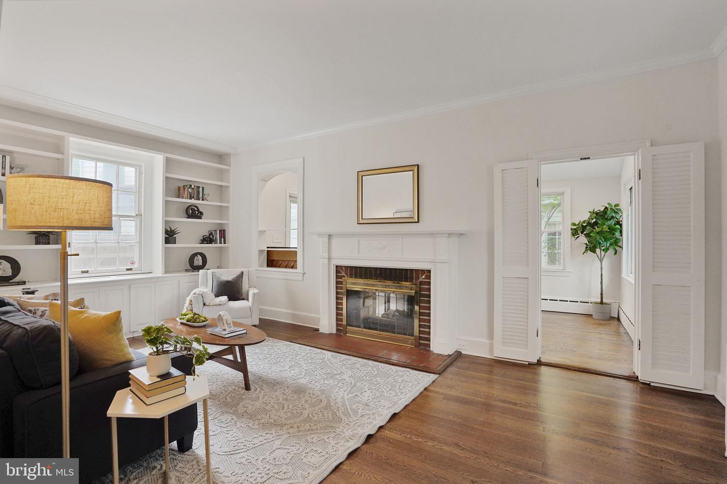 5431 32ND ST NW, WASHINGTON, District Of Columbia 20015, 4 Bedrooms Bedrooms, ,3 BathroomsBathrooms,Residential,For sale,5431 32ND ST NW,DCDC2204960 MLS # DCDC2204960