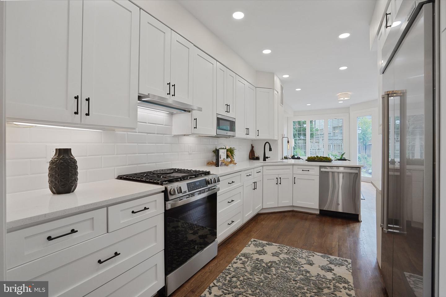5431 32ND ST NW, WASHINGTON, District Of Columbia 20015, 4 Bedrooms Bedrooms, ,3 BathroomsBathrooms,Residential,For sale,5431 32ND ST NW,DCDC2204960 MLS # DCDC2204960