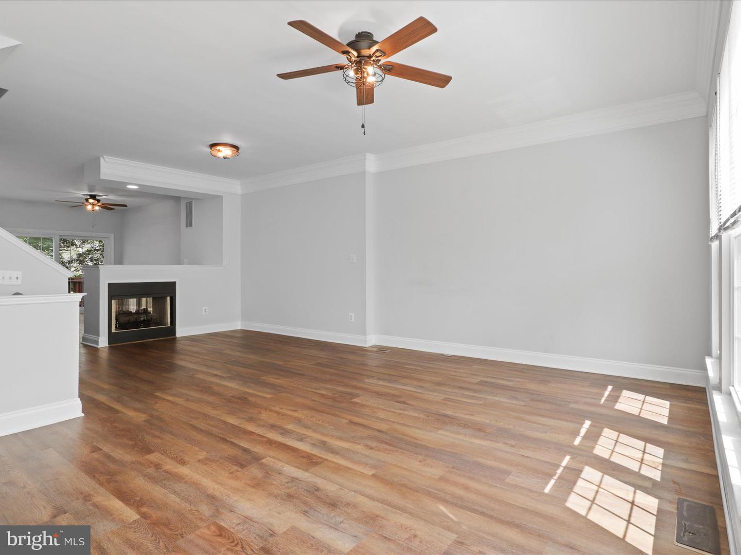 2132 CAPSTONE CIR, HERNDON, Virginia 20170, 3 Bedrooms Bedrooms, 10 Rooms Rooms,2 BathroomsBathrooms,Residential,For sale,2132 CAPSTONE CIR,VAFX2246604 MLS # VAFX2246604