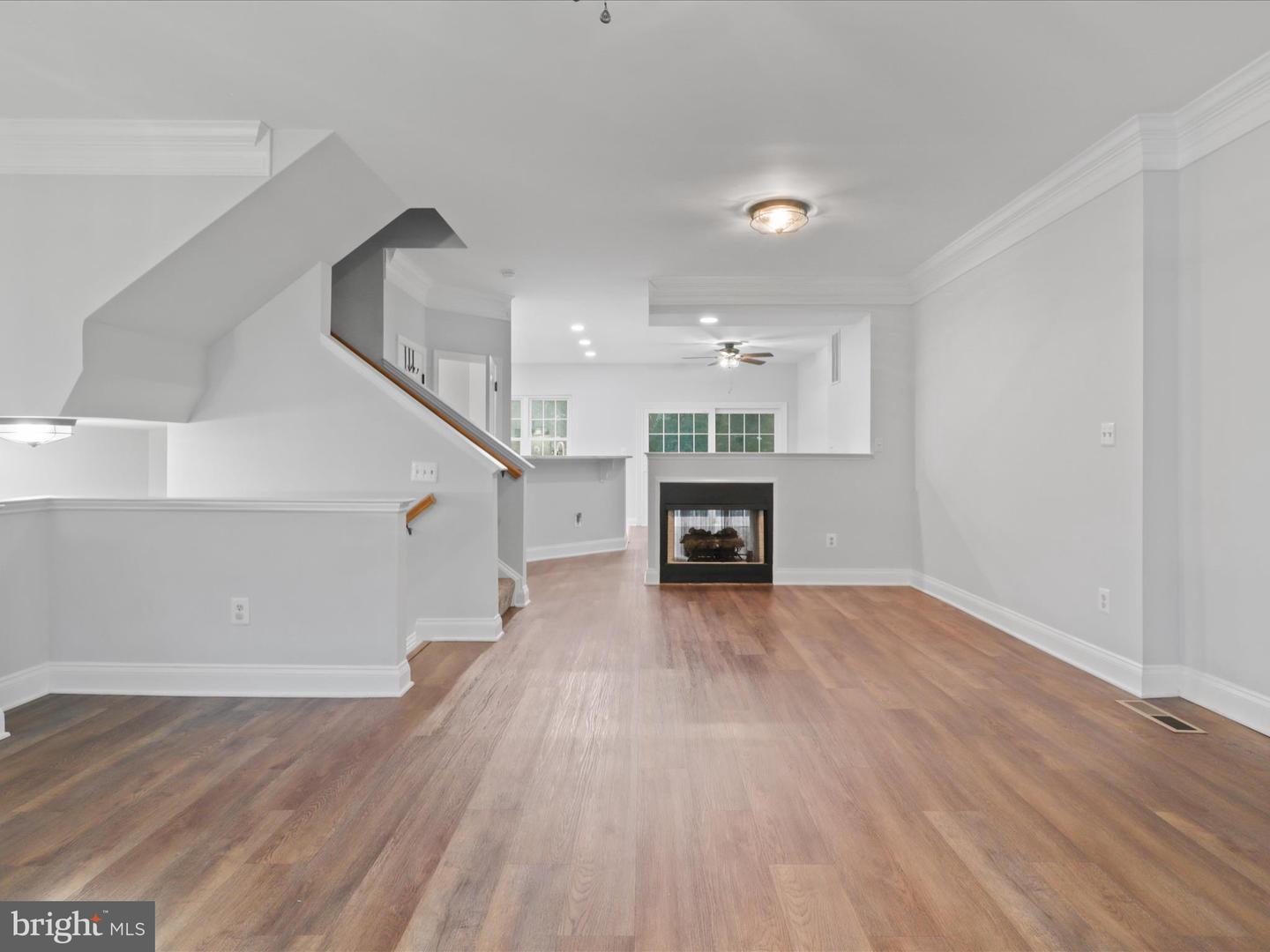 2132 CAPSTONE CIR, HERNDON, Virginia 20170, 3 Bedrooms Bedrooms, 10 Rooms Rooms,2 BathroomsBathrooms,Residential,For sale,2132 CAPSTONE CIR,VAFX2246604 MLS # VAFX2246604