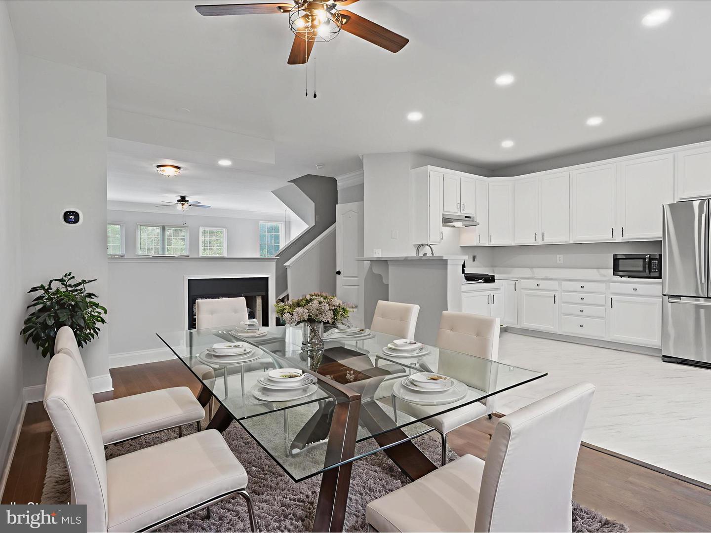 2132 CAPSTONE CIR, HERNDON, Virginia 20170, 3 Bedrooms Bedrooms, 10 Rooms Rooms,2 BathroomsBathrooms,Residential,For sale,2132 CAPSTONE CIR,VAFX2246604 MLS # VAFX2246604