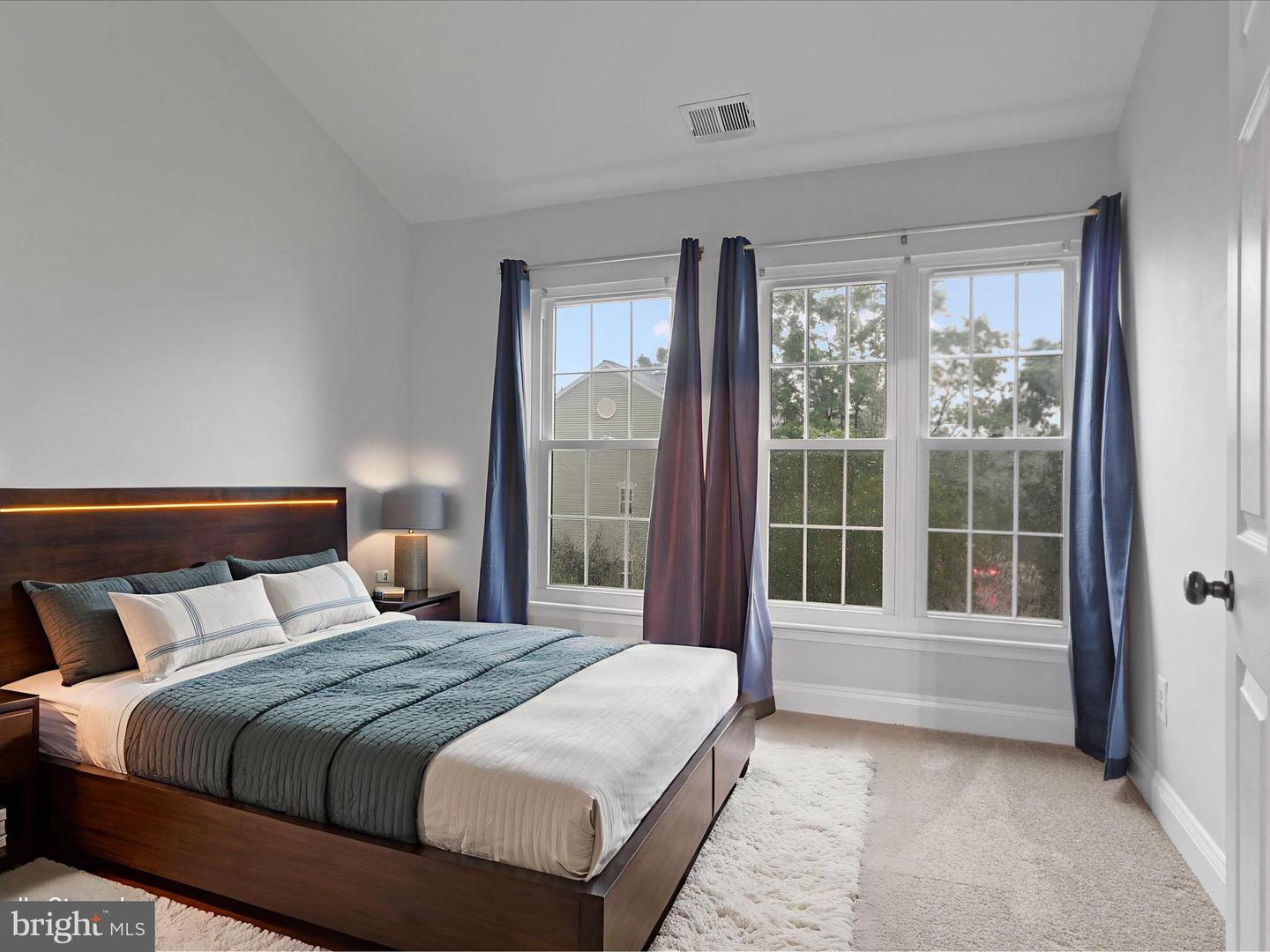 2132 CAPSTONE CIR, HERNDON, Virginia 20170, 3 Bedrooms Bedrooms, 10 Rooms Rooms,2 BathroomsBathrooms,Residential,For sale,2132 CAPSTONE CIR,VAFX2246604 MLS # VAFX2246604