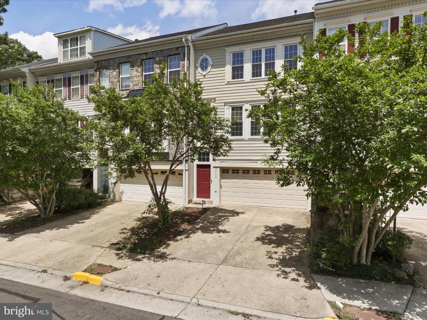 2132 CAPSTONE CIR, HERNDON, Virginia 20170, 3 Bedrooms Bedrooms, 10 Rooms Rooms,2 BathroomsBathrooms,Residential,For sale,2132 CAPSTONE CIR,VAFX2246604 MLS # VAFX2246604