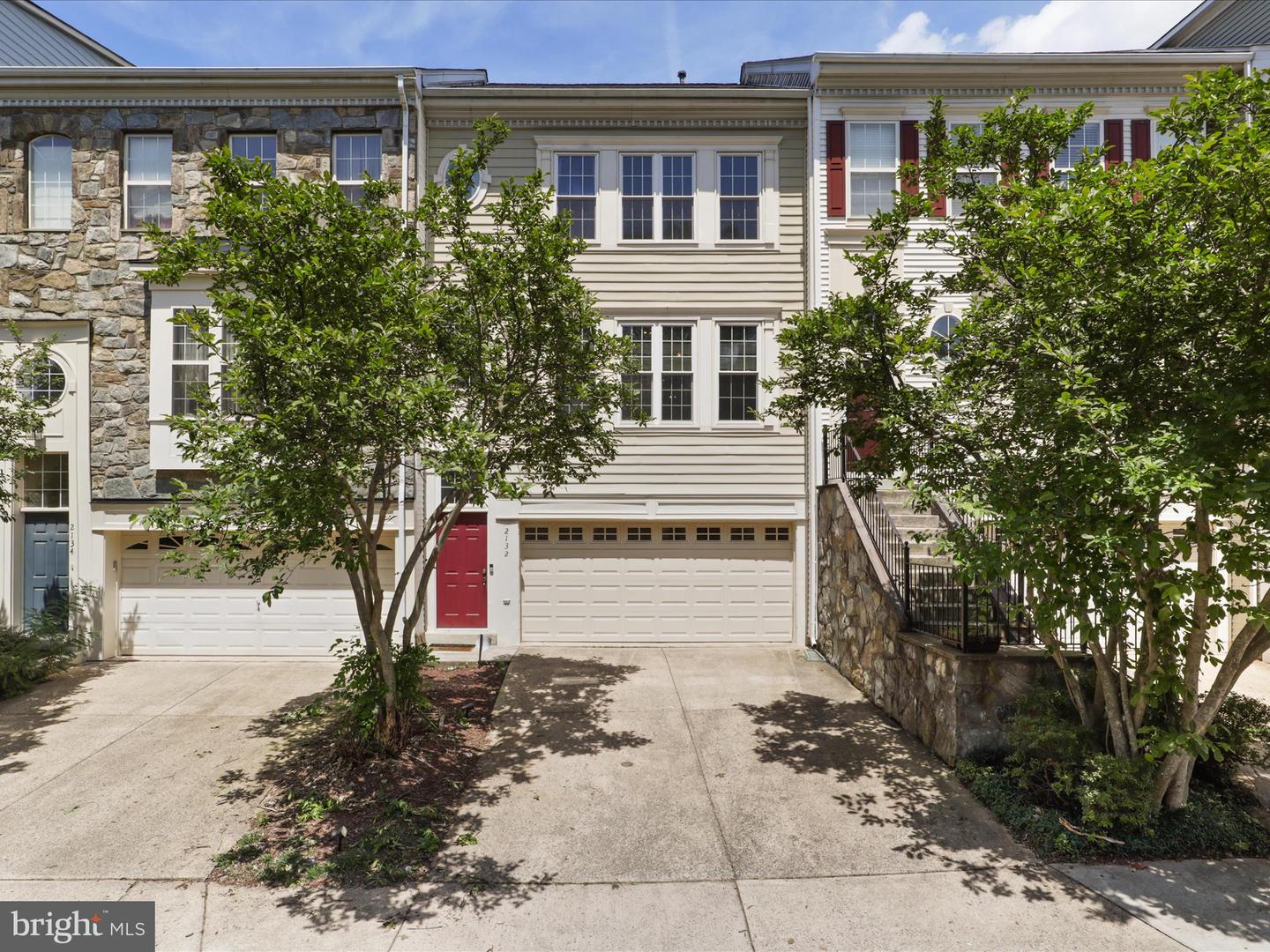 2132 CAPSTONE CIR, HERNDON, Virginia 20170, 3 Bedrooms Bedrooms, 10 Rooms Rooms,2 BathroomsBathrooms,Residential,For sale,2132 CAPSTONE CIR,VAFX2246604 MLS # VAFX2246604