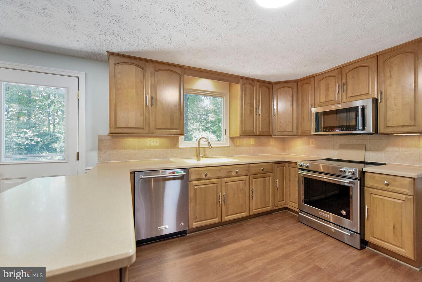 13766 CABELLS MILL DR, CENTREVILLE, Virginia 20120, 4 Bedrooms Bedrooms, ,3 BathroomsBathrooms,Residential,For sale,13766 CABELLS MILL DR,VAFX2246654 MLS # VAFX2246654