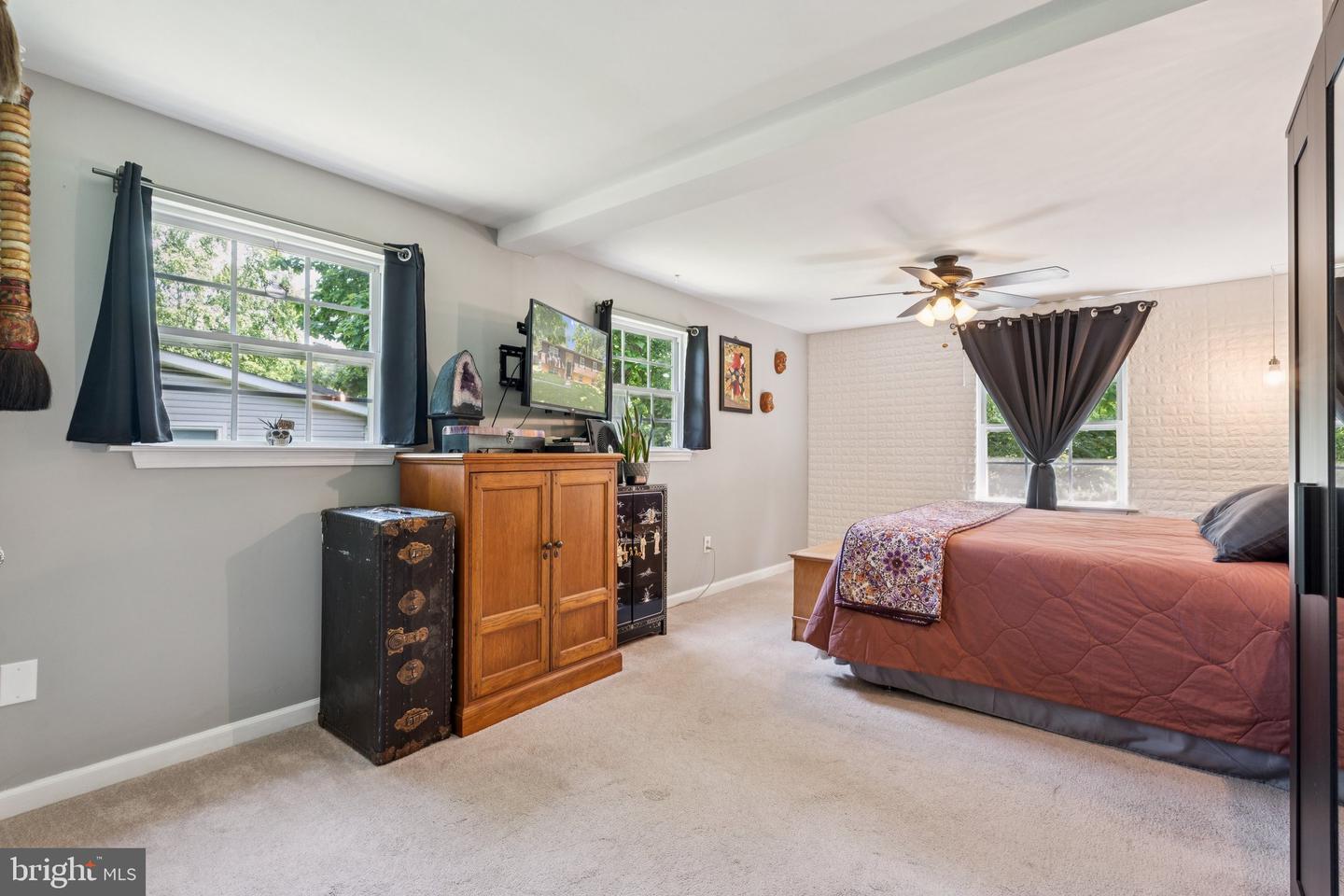 20 S JAMES ST, HAMILTON, Virginia 20158, 4 Bedrooms Bedrooms, ,3 BathroomsBathrooms,Residential,For sale,20 S JAMES ST,VALO2099244 MLS # VALO2099244