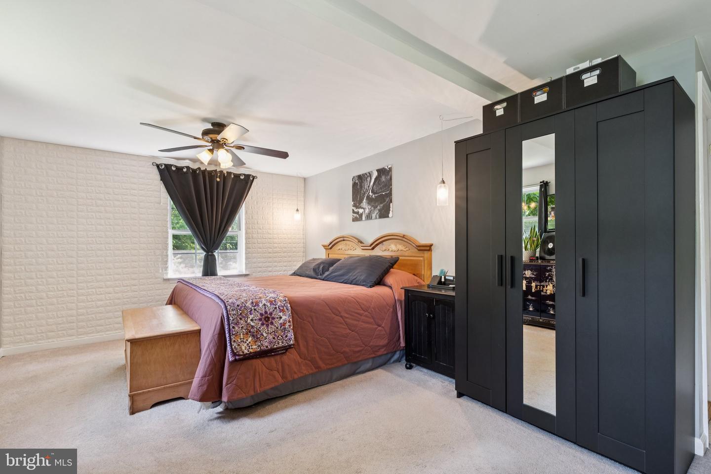 20 S JAMES ST, HAMILTON, Virginia 20158, 4 Bedrooms Bedrooms, ,3 BathroomsBathrooms,Residential,For sale,20 S JAMES ST,VALO2099244 MLS # VALO2099244