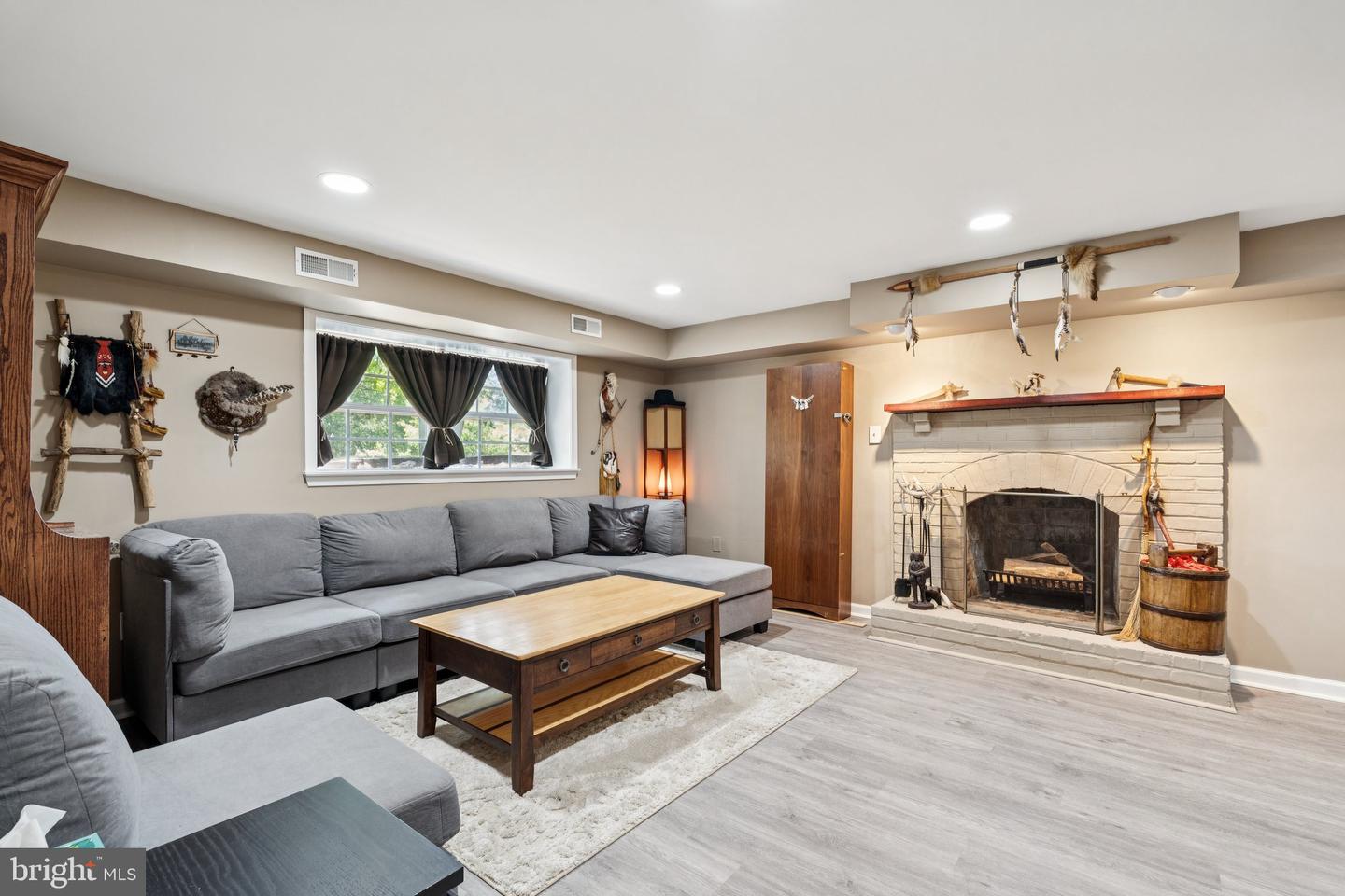 20 S JAMES ST, HAMILTON, Virginia 20158, 4 Bedrooms Bedrooms, ,3 BathroomsBathrooms,Residential,For sale,20 S JAMES ST,VALO2099244 MLS # VALO2099244