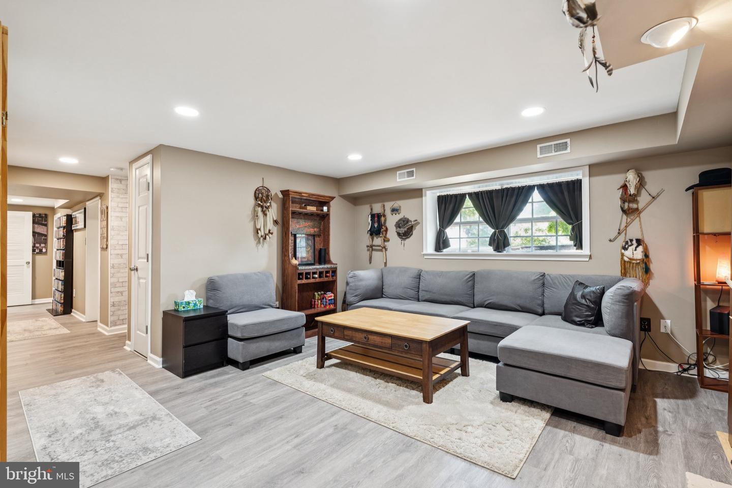 20 S JAMES ST, HAMILTON, Virginia 20158, 4 Bedrooms Bedrooms, ,3 BathroomsBathrooms,Residential,For sale,20 S JAMES ST,VALO2099244 MLS # VALO2099244