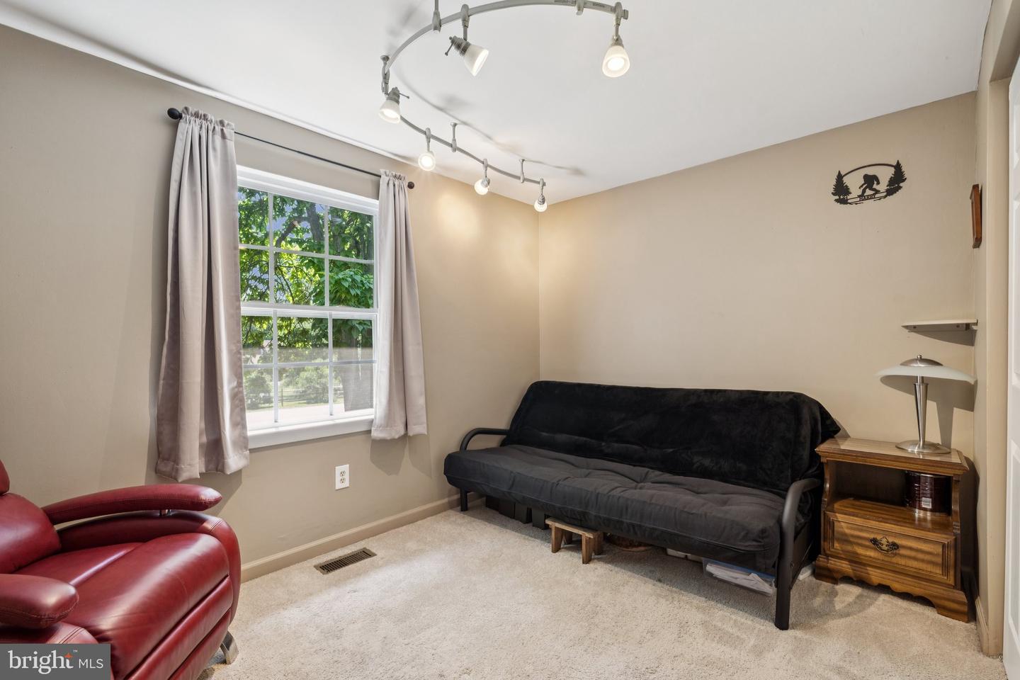 20 S JAMES ST, HAMILTON, Virginia 20158, 4 Bedrooms Bedrooms, ,3 BathroomsBathrooms,Residential,For sale,20 S JAMES ST,VALO2099244 MLS # VALO2099244