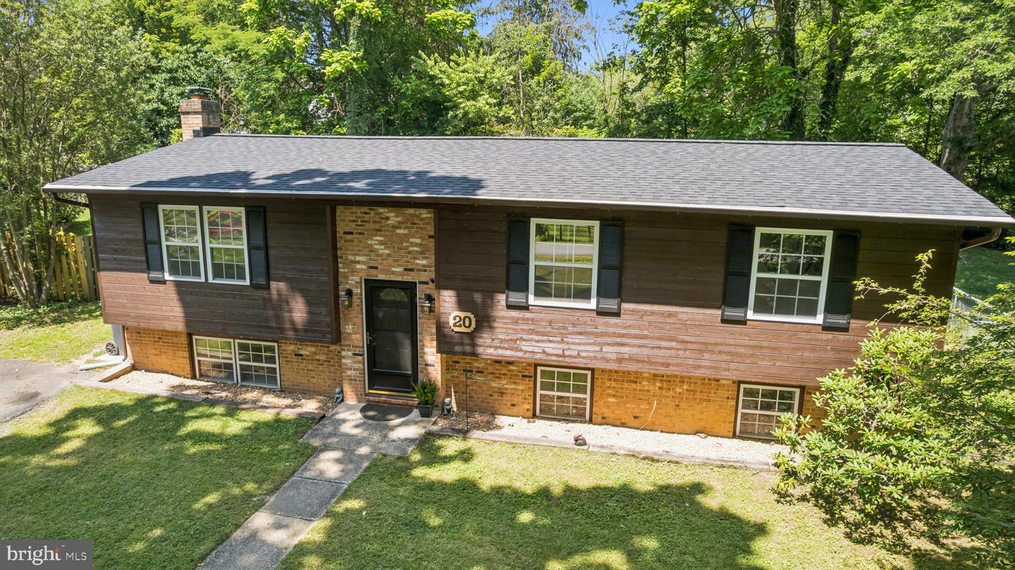 20 S JAMES ST, HAMILTON, Virginia 20158, 4 Bedrooms Bedrooms, ,3 BathroomsBathrooms,Residential,For sale,20 S JAMES ST,VALO2099244 MLS # VALO2099244