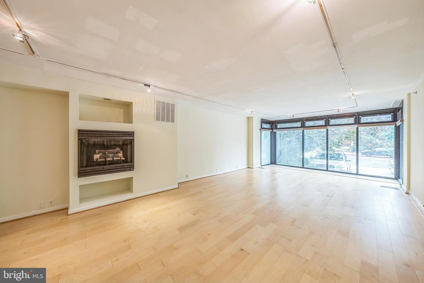 1520 16TH ST NW #101, WASHINGTON, District Of Columbia 20036, ,1 BathroomBathrooms,Residential,For sale,1520 16TH ST NW #101,DCDC2205104 MLS # DCDC2205104