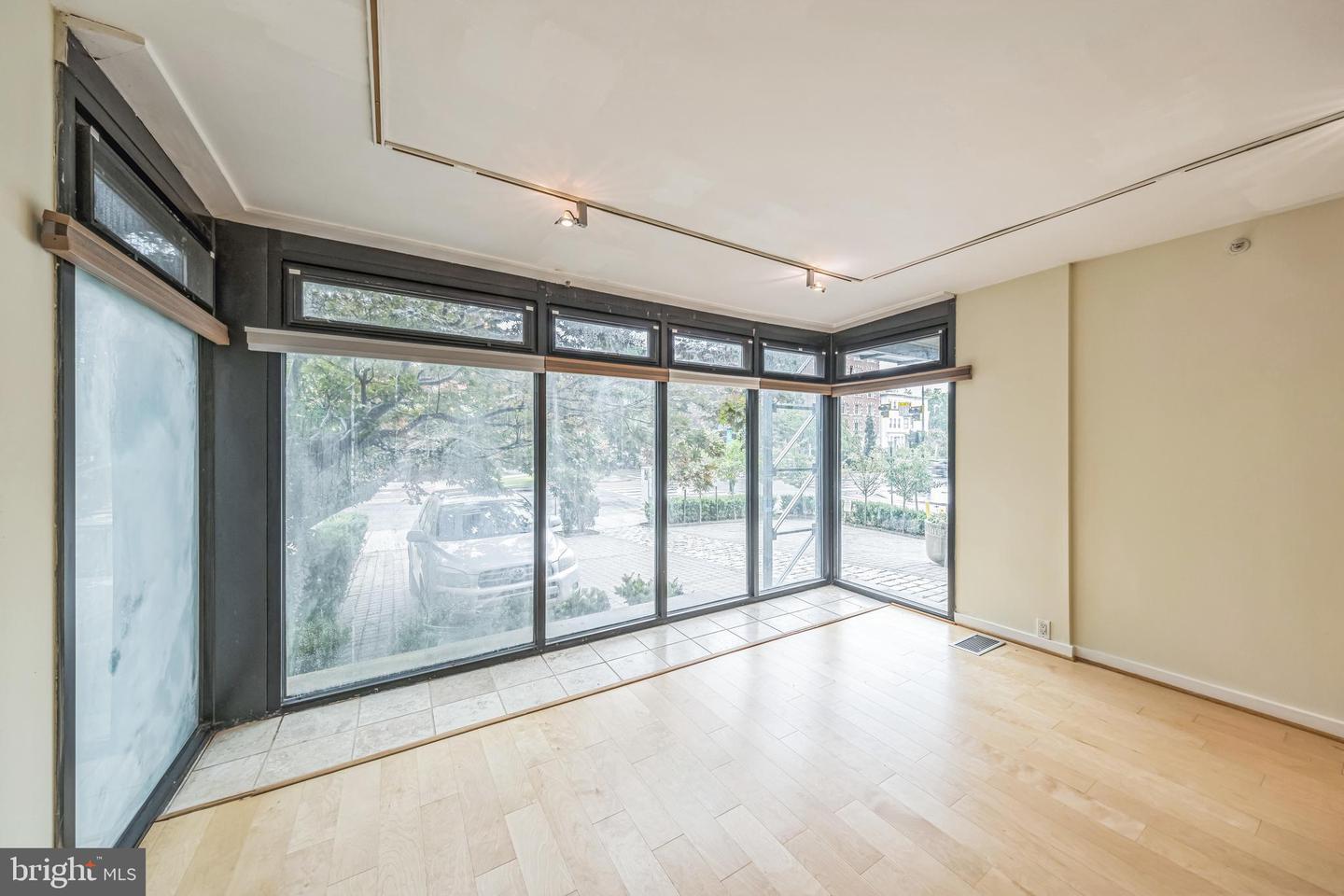 1520 16TH ST NW #101, WASHINGTON, District Of Columbia 20036, ,1 BathroomBathrooms,Residential,For sale,1520 16TH ST NW #101,DCDC2205104 MLS # DCDC2205104