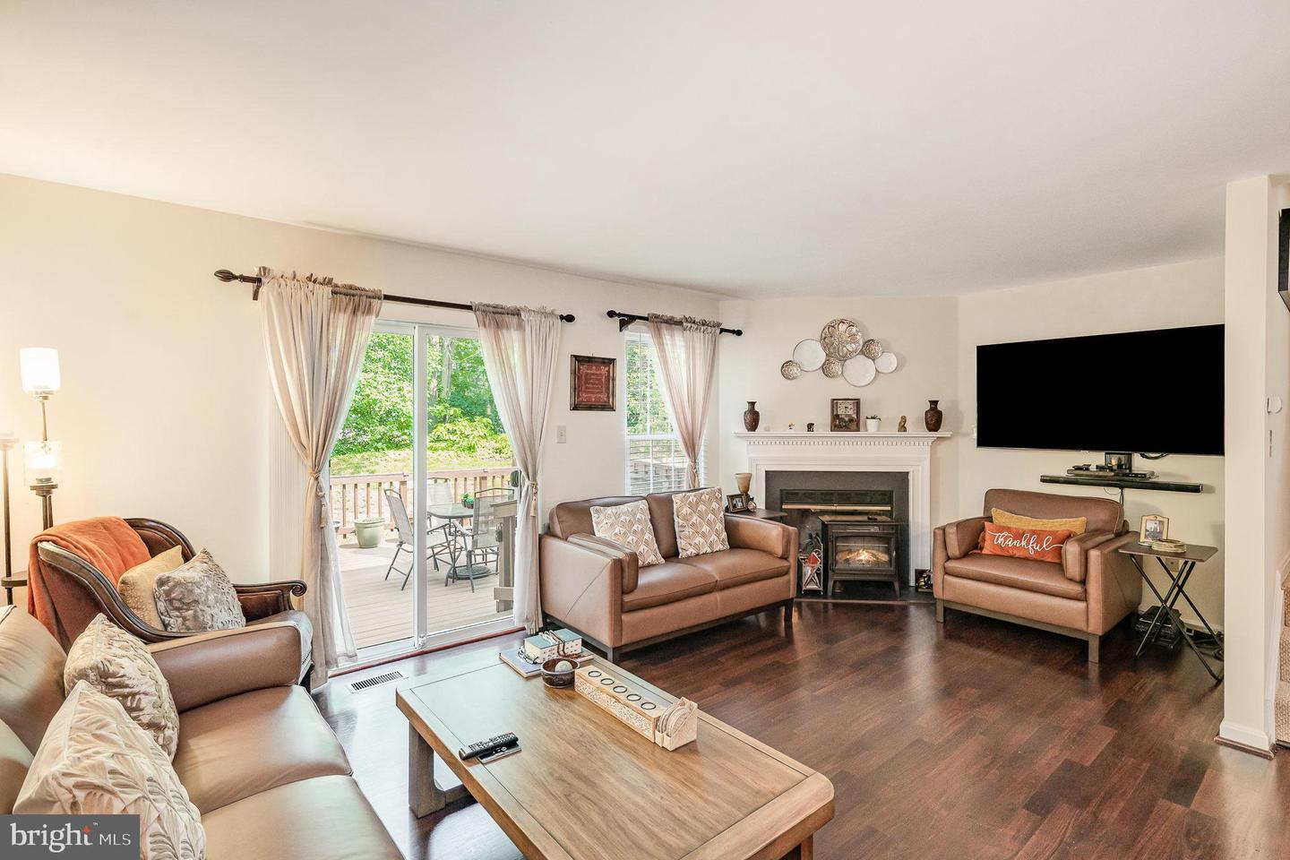 15459 WINDSONG LN, DUMFRIES, Virginia 22025, 3 Bedrooms Bedrooms, ,3 BathroomsBathrooms,Residential,For sale,15459 WINDSONG LN,VAPW2096822 MLS # VAPW2096822