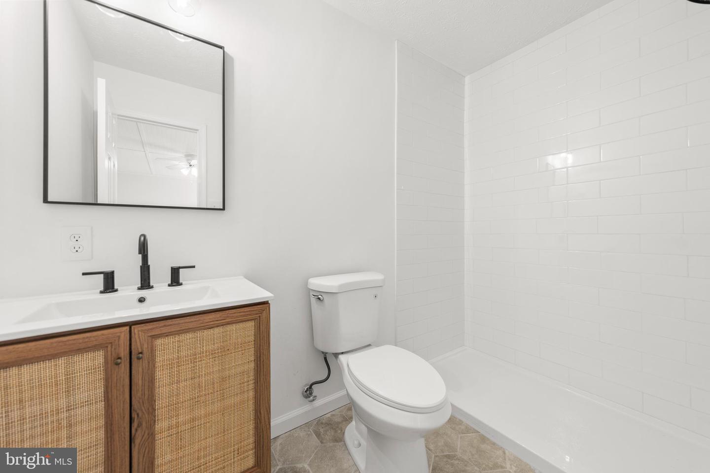 230 BLUE BELL LN, STRASBURG, Virginia 22657, 3 Bedrooms Bedrooms, ,2 BathroomsBathrooms,Residential,For sale,230 BLUE BELL LN,VASH2011694 MLS # VASH2011694