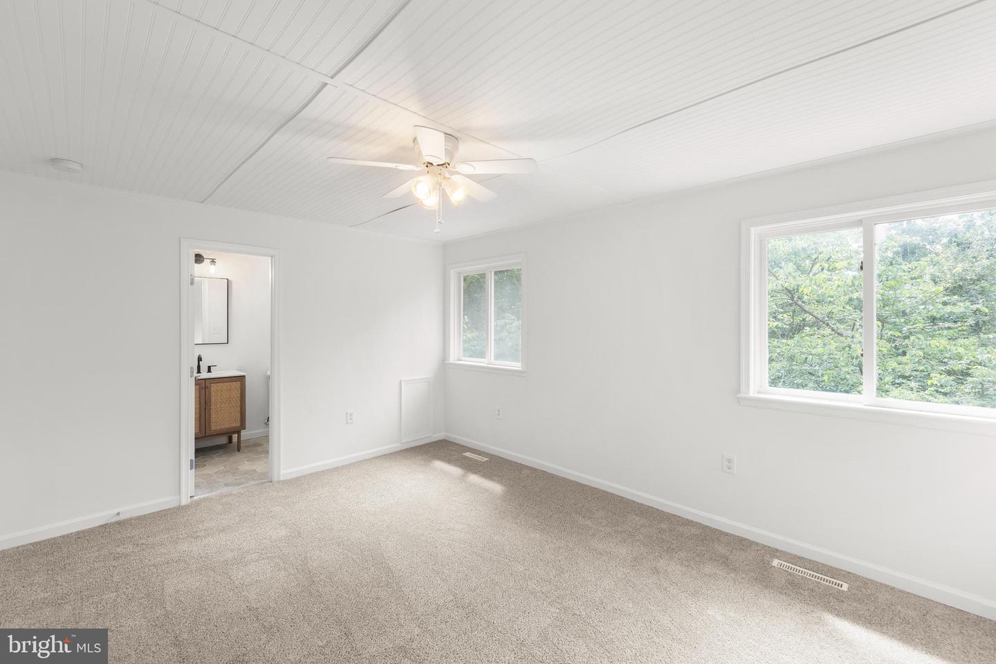 230 BLUE BELL LN, STRASBURG, Virginia 22657, 3 Bedrooms Bedrooms, ,2 BathroomsBathrooms,Residential,For sale,230 BLUE BELL LN,VASH2011694 MLS # VASH2011694