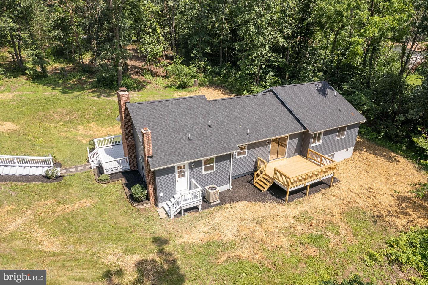 230 BLUE BELL LN, STRASBURG, Virginia 22657, 3 Bedrooms Bedrooms, ,2 BathroomsBathrooms,Residential,For sale,230 BLUE BELL LN,VASH2011694 MLS # VASH2011694