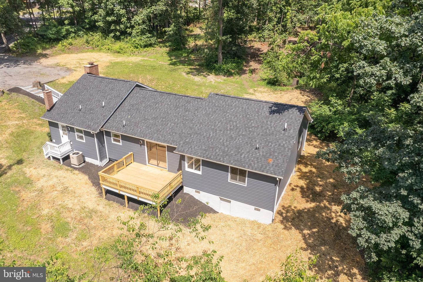 230 BLUE BELL LN, STRASBURG, Virginia 22657, 3 Bedrooms Bedrooms, ,2 BathroomsBathrooms,Residential,For sale,230 BLUE BELL LN,VASH2011694 MLS # VASH2011694