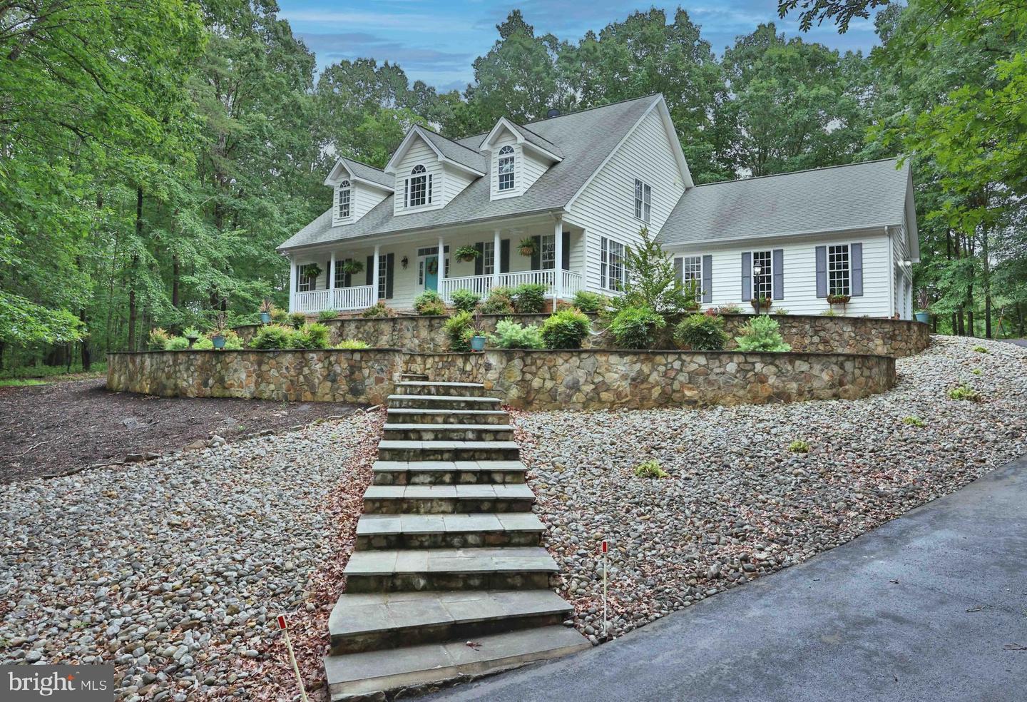 13608 S GENERAL SLOCUM CT, FREDERICKSBURG, Virginia 22407, 4 Bedrooms Bedrooms, ,3 BathroomsBathrooms,Residential,For sale,13608 S GENERAL SLOCUM CT,VASP2033878 MLS # VASP2033878