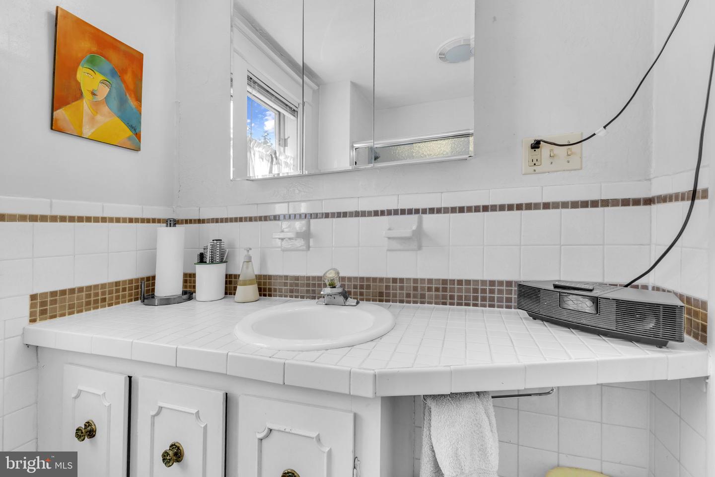 2234 N VERMONT ST, ARLINGTON, Virginia 22207, 3 Bedrooms Bedrooms, ,2 BathroomsBathrooms,Residential,For sale,2234 N VERMONT ST,VAAR2059108 MLS # VAAR2059108
