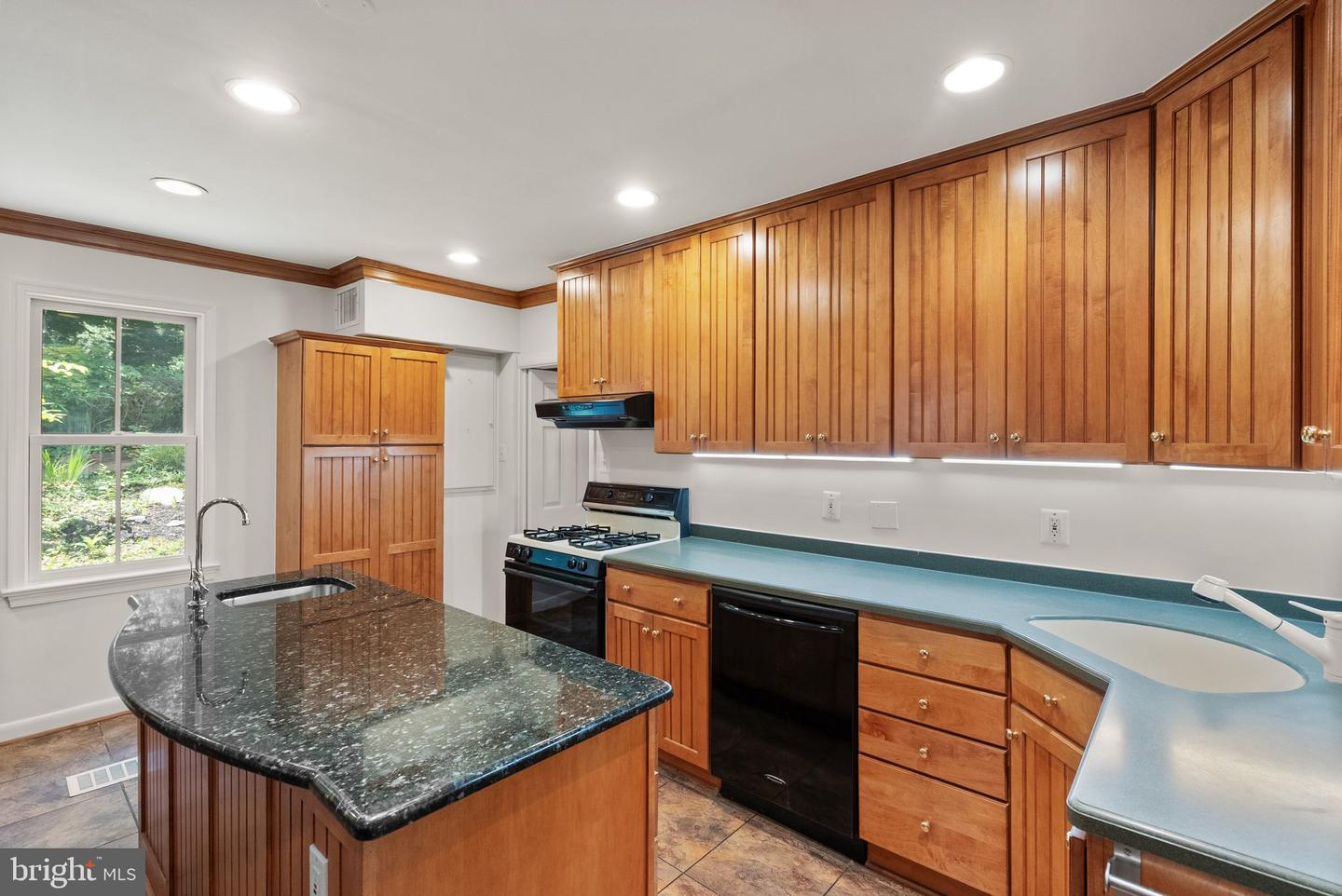 305 UNION ST, OCCOQUAN, Virginia 22125, 4 Bedrooms Bedrooms, ,3 BathroomsBathrooms,Residential,For sale,305 UNION ST,VAPW2096924 MLS # VAPW2096924