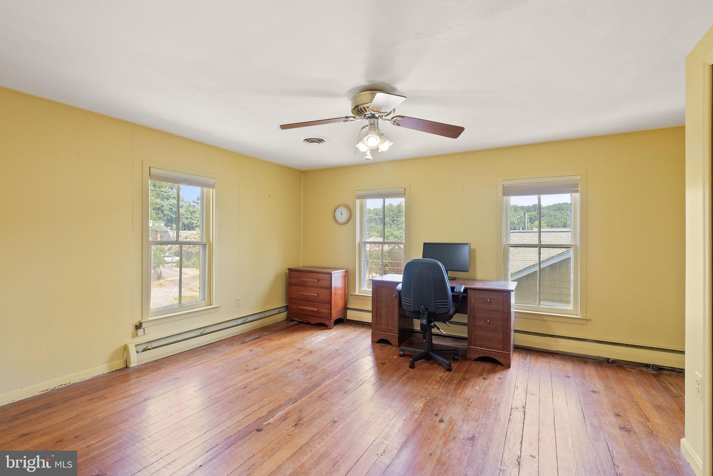 305 UNION ST, OCCOQUAN, Virginia 22125, 4 Bedrooms Bedrooms, ,3 BathroomsBathrooms,Residential,For sale,305 UNION ST,VAPW2096924 MLS # VAPW2096924