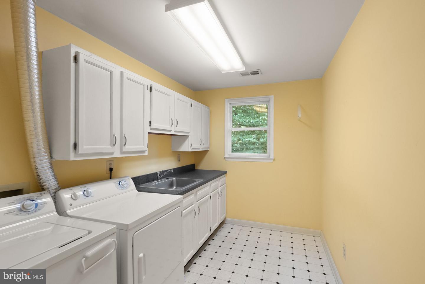 305 UNION ST, OCCOQUAN, Virginia 22125, 4 Bedrooms Bedrooms, ,3 BathroomsBathrooms,Residential,For sale,305 UNION ST,VAPW2096924 MLS # VAPW2096924