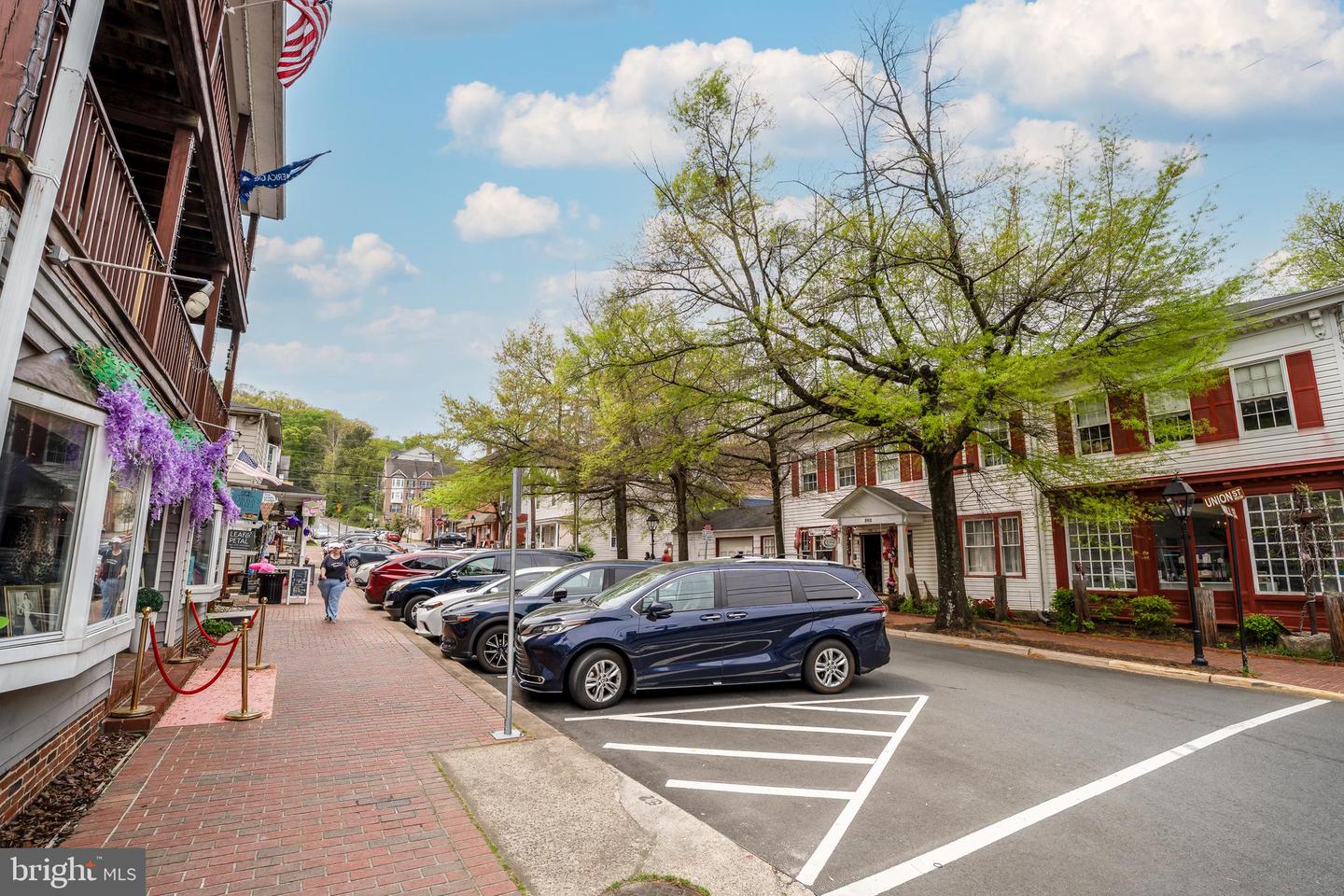 305 UNION ST, OCCOQUAN, Virginia 22125, 4 Bedrooms Bedrooms, ,3 BathroomsBathrooms,Residential,For sale,305 UNION ST,VAPW2096924 MLS # VAPW2096924