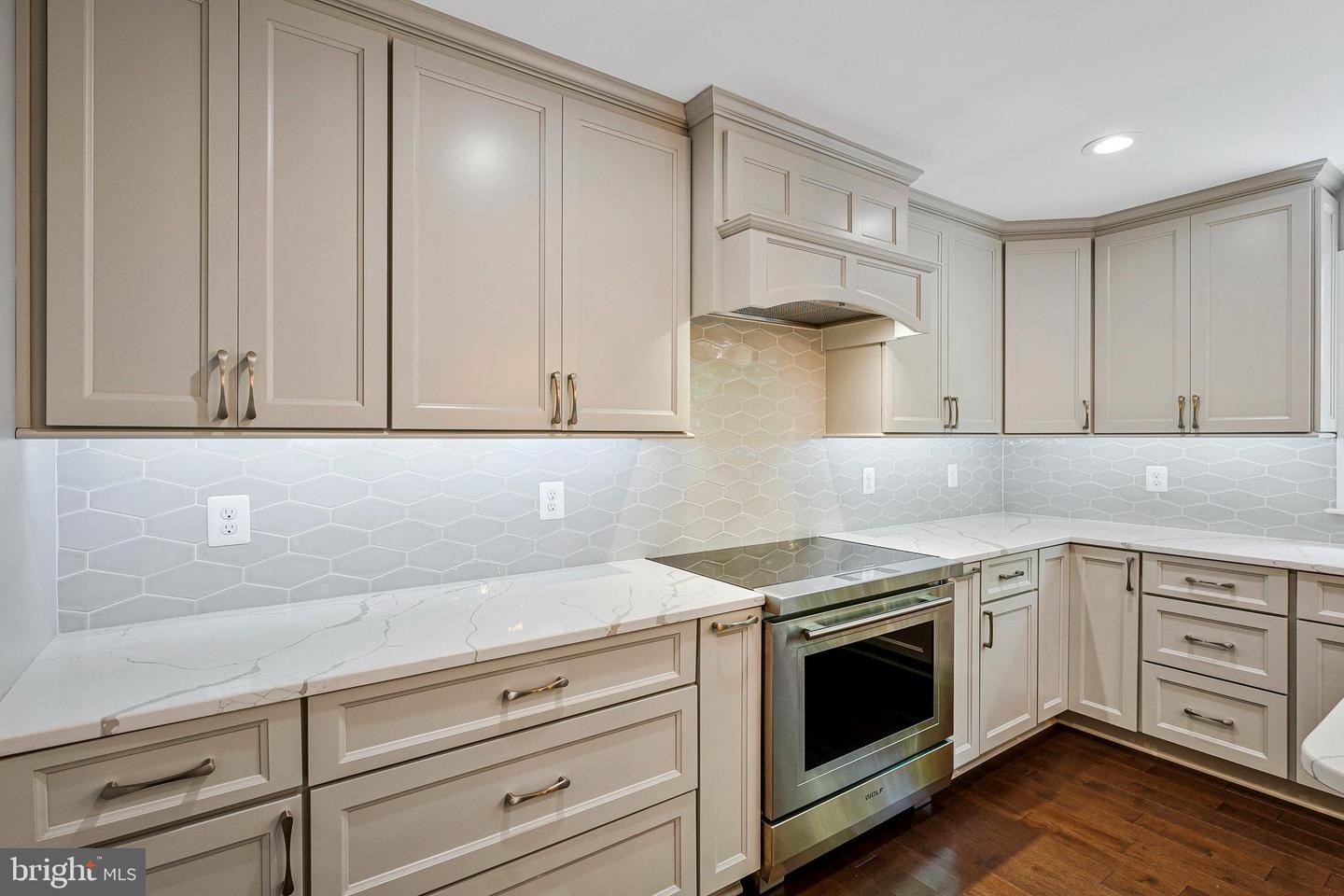 2707 EAST RIDGE CT, OAKTON, Virginia 22124, 5 Bedrooms Bedrooms, ,3 BathroomsBathrooms,Residential,For sale,2707 EAST RIDGE CT,VAFX2247232 MLS # VAFX2247232