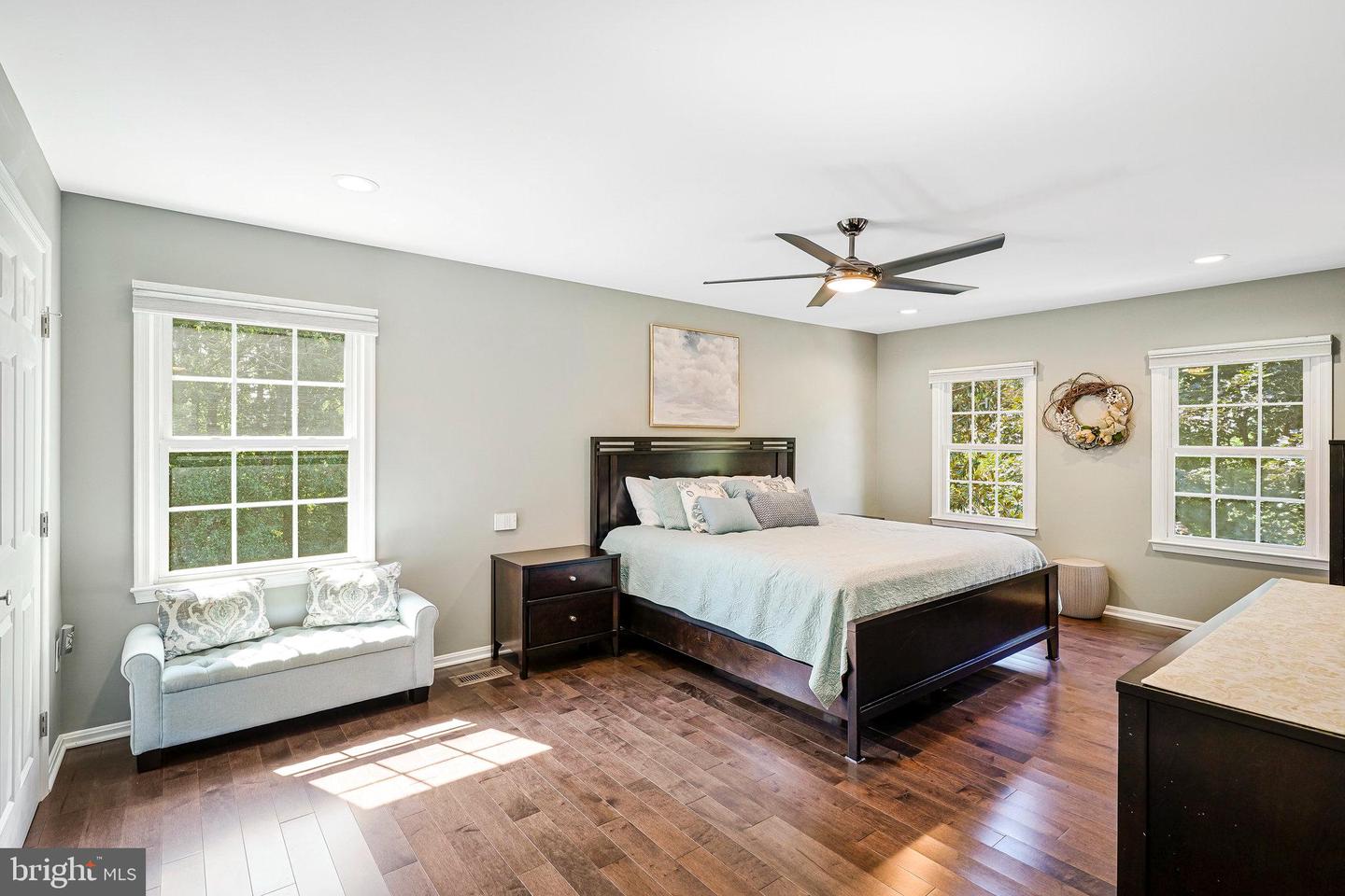 2707 EAST RIDGE CT, OAKTON, Virginia 22124, 5 Bedrooms Bedrooms, ,3 BathroomsBathrooms,Residential,For sale,2707 EAST RIDGE CT,VAFX2247232 MLS # VAFX2247232