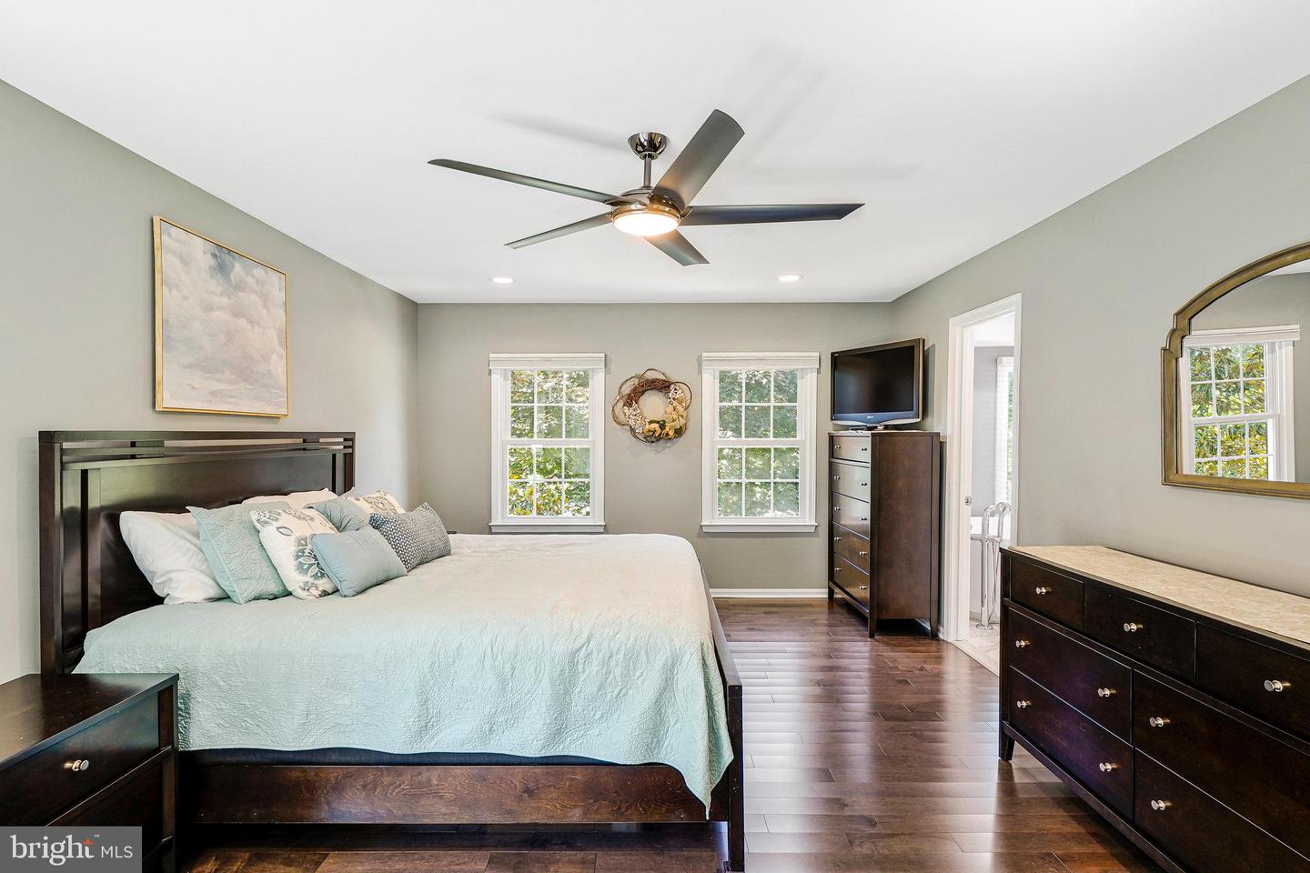 2707 EAST RIDGE CT, OAKTON, Virginia 22124, 5 Bedrooms Bedrooms, ,3 BathroomsBathrooms,Residential,For sale,2707 EAST RIDGE CT,VAFX2247232 MLS # VAFX2247232