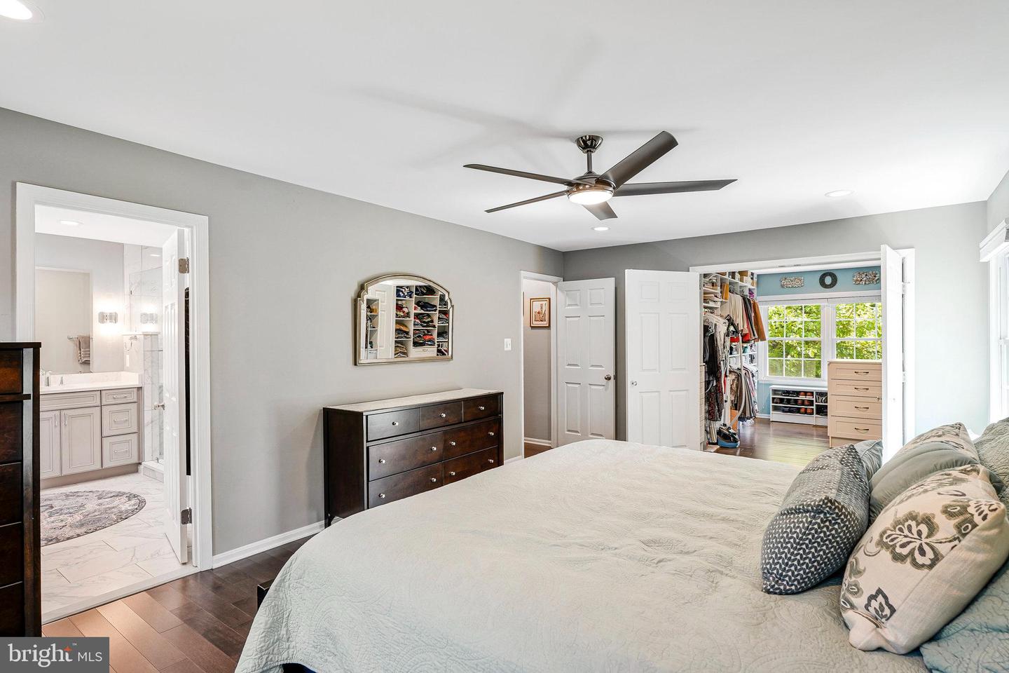 2707 EAST RIDGE CT, OAKTON, Virginia 22124, 5 Bedrooms Bedrooms, ,3 BathroomsBathrooms,Residential,For sale,2707 EAST RIDGE CT,VAFX2247232 MLS # VAFX2247232