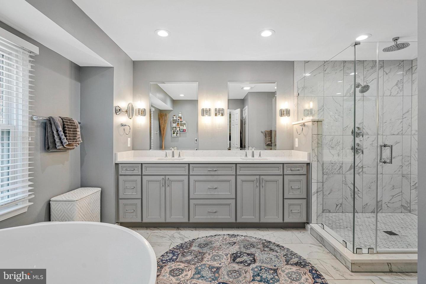 2707 EAST RIDGE CT, OAKTON, Virginia 22124, 5 Bedrooms Bedrooms, ,3 BathroomsBathrooms,Residential,For sale,2707 EAST RIDGE CT,VAFX2247232 MLS # VAFX2247232