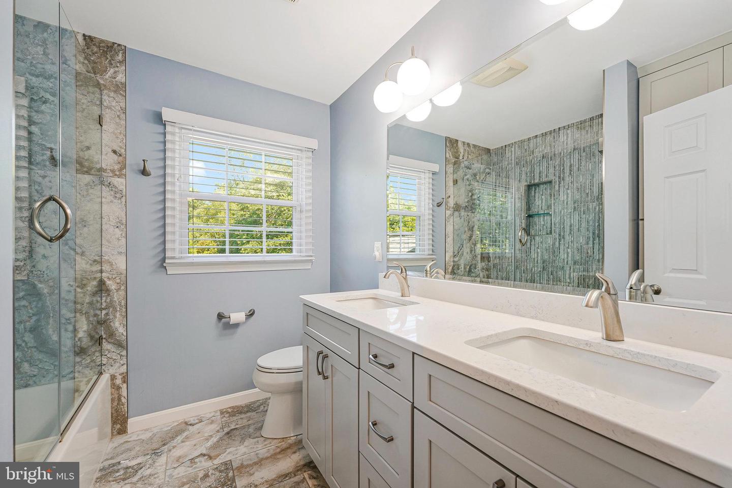 2707 EAST RIDGE CT, OAKTON, Virginia 22124, 5 Bedrooms Bedrooms, ,3 BathroomsBathrooms,Residential,For sale,2707 EAST RIDGE CT,VAFX2247232 MLS # VAFX2247232