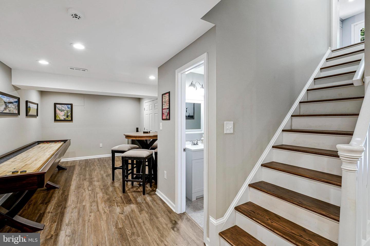 2707 EAST RIDGE CT, OAKTON, Virginia 22124, 5 Bedrooms Bedrooms, ,3 BathroomsBathrooms,Residential,For sale,2707 EAST RIDGE CT,VAFX2247232 MLS # VAFX2247232