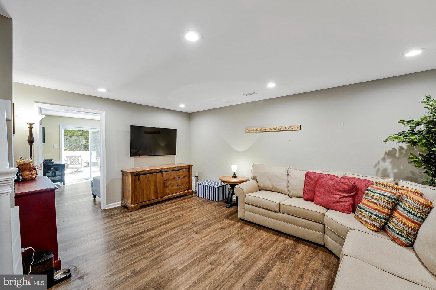 2707 EAST RIDGE CT, OAKTON, Virginia 22124, 5 Bedrooms Bedrooms, ,3 BathroomsBathrooms,Residential,For sale,2707 EAST RIDGE CT,VAFX2247232 MLS # VAFX2247232