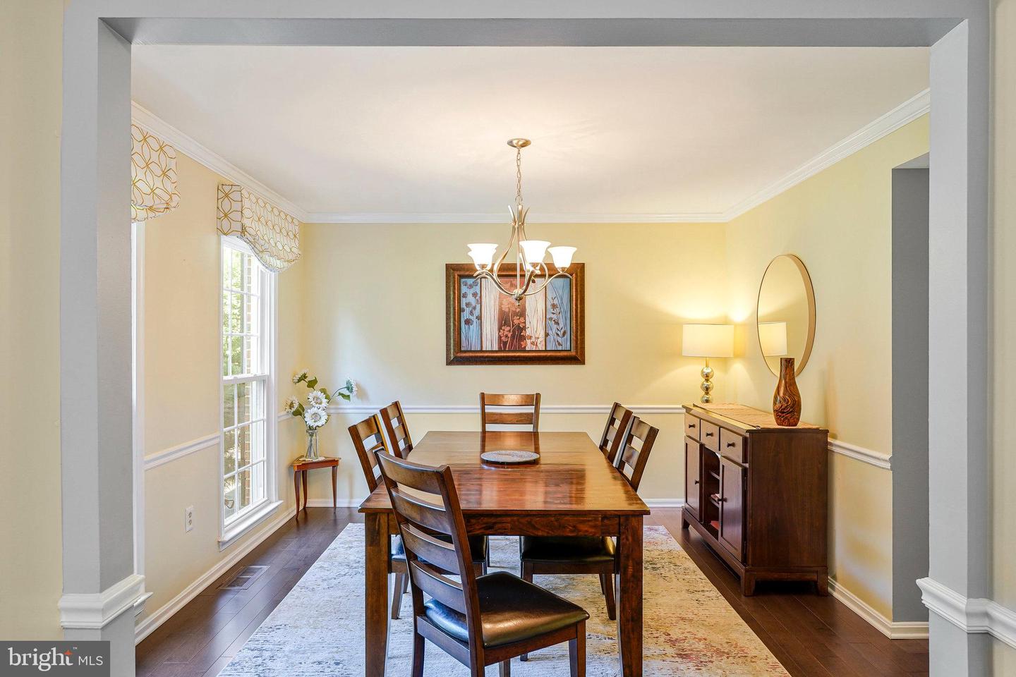 2707 EAST RIDGE CT, OAKTON, Virginia 22124, 5 Bedrooms Bedrooms, ,3 BathroomsBathrooms,Residential,For sale,2707 EAST RIDGE CT,VAFX2247232 MLS # VAFX2247232