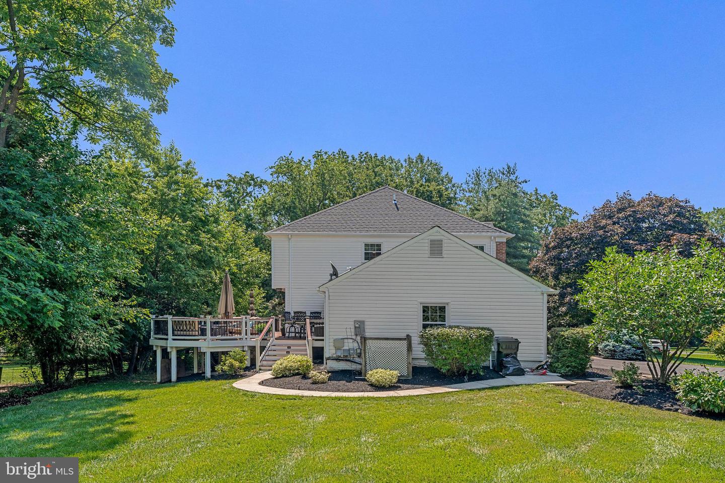 2707 EAST RIDGE CT, OAKTON, Virginia 22124, 5 Bedrooms Bedrooms, ,3 BathroomsBathrooms,Residential,For sale,2707 EAST RIDGE CT,VAFX2247232 MLS # VAFX2247232