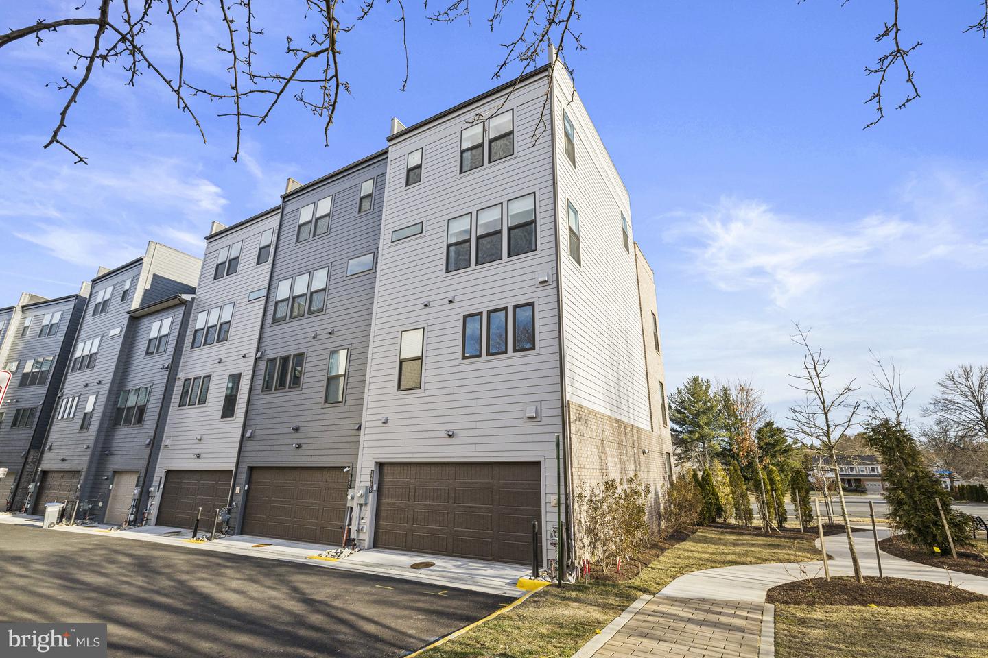 12778 SUNRISE VALLEY DR, RESTON, Virginia 20191, 4 Bedrooms Bedrooms, ,4 BathroomsBathrooms,Residential,For sale,12778 SUNRISE VALLEY DR,VAFX2247346 MLS # VAFX2247346