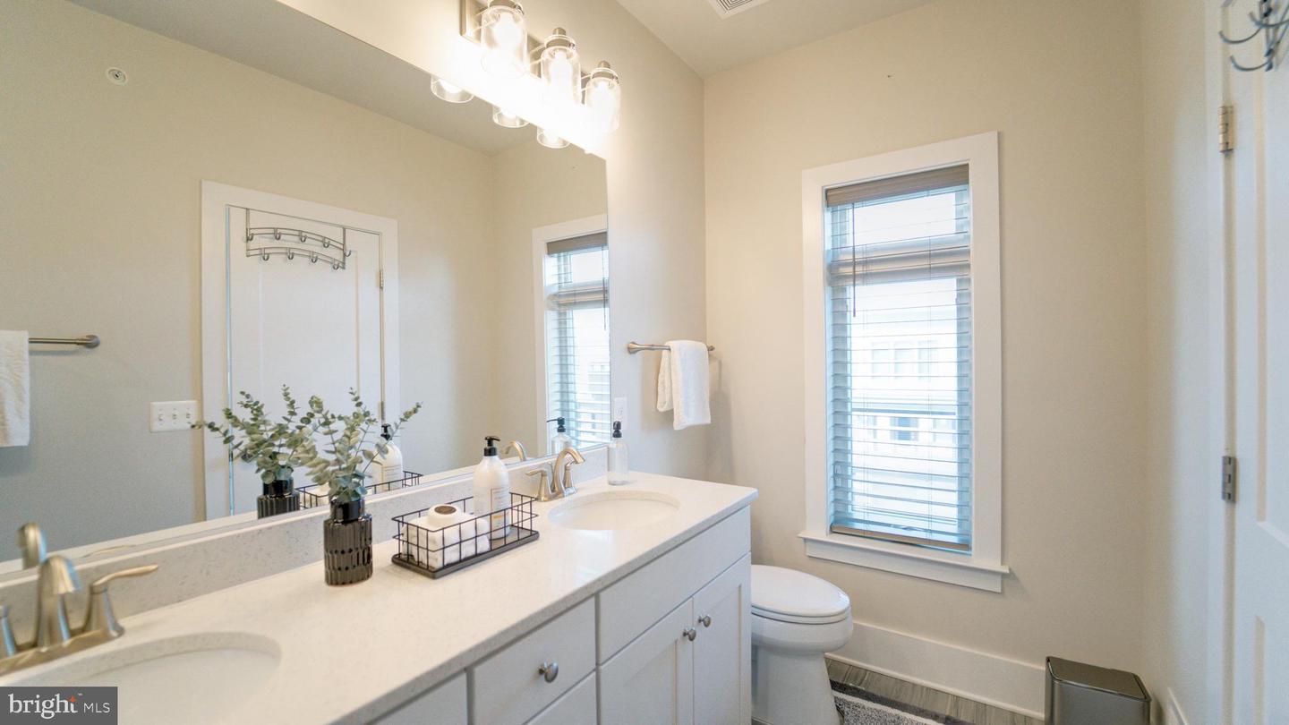 43069 PONY TRUCK TER, ASHBURN, Virginia 20147, 3 Bedrooms Bedrooms, ,2 BathroomsBathrooms,Residential,For sale,43069 PONY TRUCK TER,VALO2099580 MLS # VALO2099580