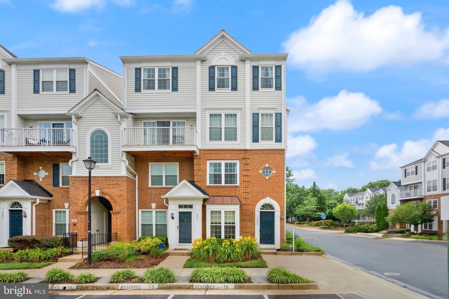 5800 KATELYN MARY PL #5800, ALEXANDRIA, Virginia 22310, 2 Bedrooms Bedrooms, ,2 BathroomsBathrooms,Residential,For sale,5800 KATELYN MARY PL #5800,VAFX2247616 MLS # VAFX2247616