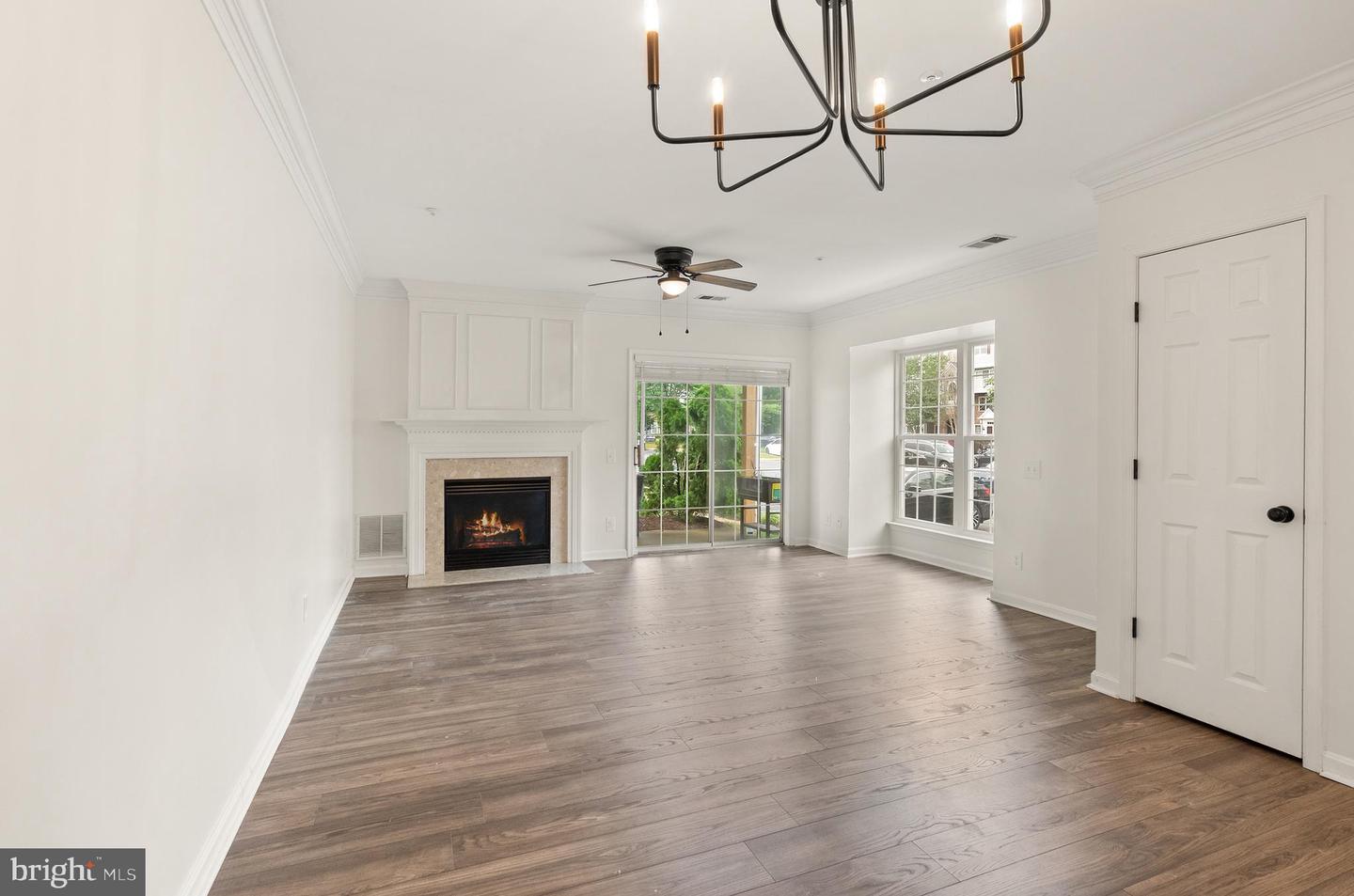 5800 KATELYN MARY PL #5800, ALEXANDRIA, Virginia 22310, 2 Bedrooms Bedrooms, ,2 BathroomsBathrooms,Residential,For sale,5800 KATELYN MARY PL #5800,VAFX2247616 MLS # VAFX2247616