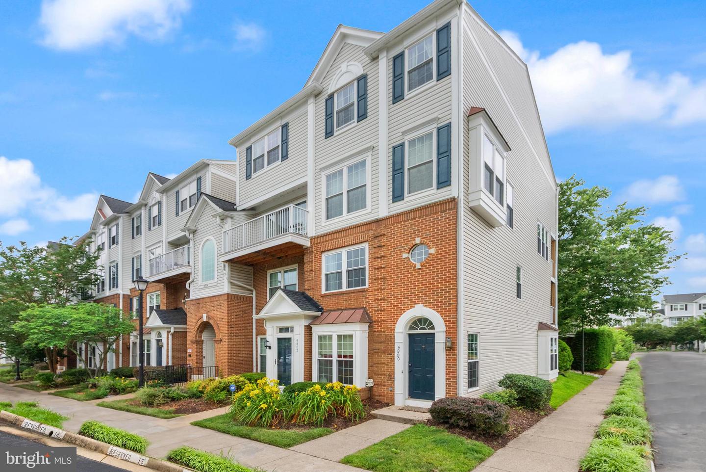 5800 KATELYN MARY PL #5800, ALEXANDRIA, Virginia 22310, 2 Bedrooms Bedrooms, ,2 BathroomsBathrooms,Residential,For sale,5800 KATELYN MARY PL #5800,VAFX2247616 MLS # VAFX2247616