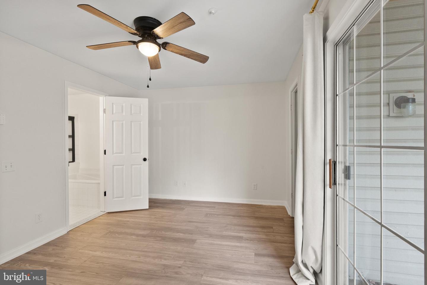 5800 KATELYN MARY PL #5800, ALEXANDRIA, Virginia 22310, 2 Bedrooms Bedrooms, ,2 BathroomsBathrooms,Residential,For sale,5800 KATELYN MARY PL #5800,VAFX2247616 MLS # VAFX2247616