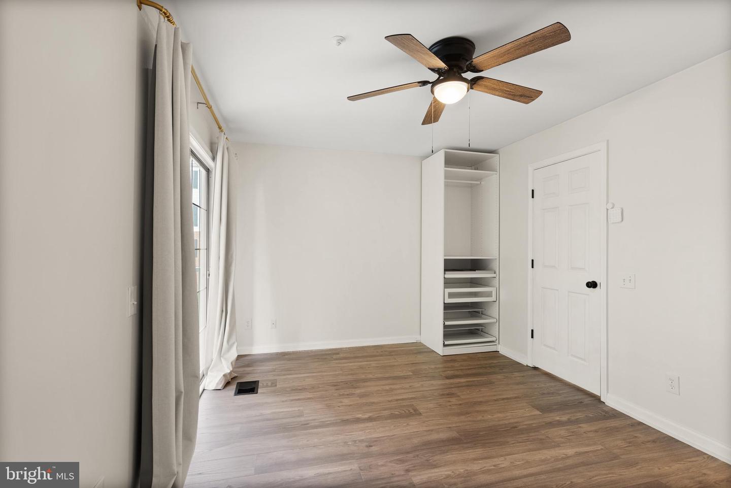 5800 KATELYN MARY PL #5800, ALEXANDRIA, Virginia 22310, 2 Bedrooms Bedrooms, ,2 BathroomsBathrooms,Residential,For sale,5800 KATELYN MARY PL #5800,VAFX2247616 MLS # VAFX2247616